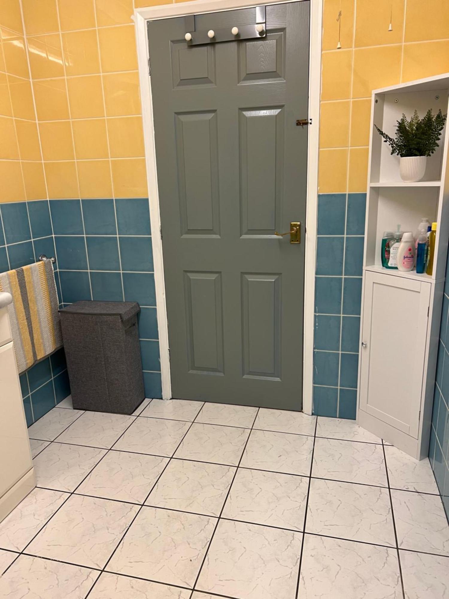 Double Room At The Bungalow With Shared Shower Room Kettering Exteriör bild