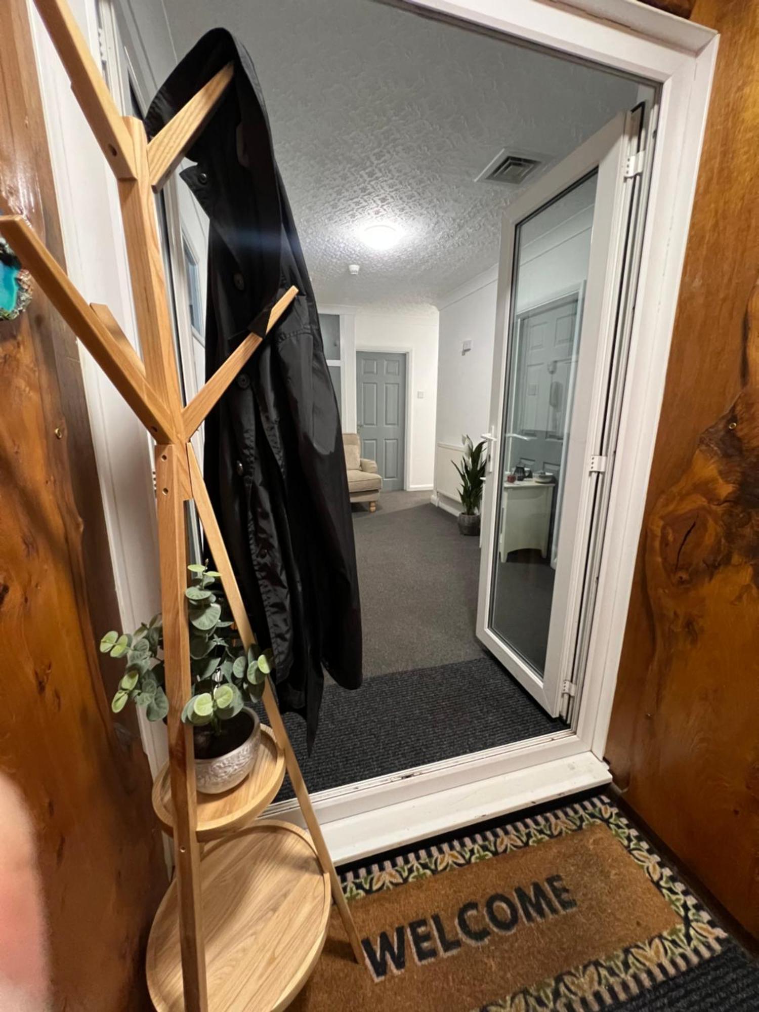 Double Room At The Bungalow With Shared Shower Room Kettering Exteriör bild