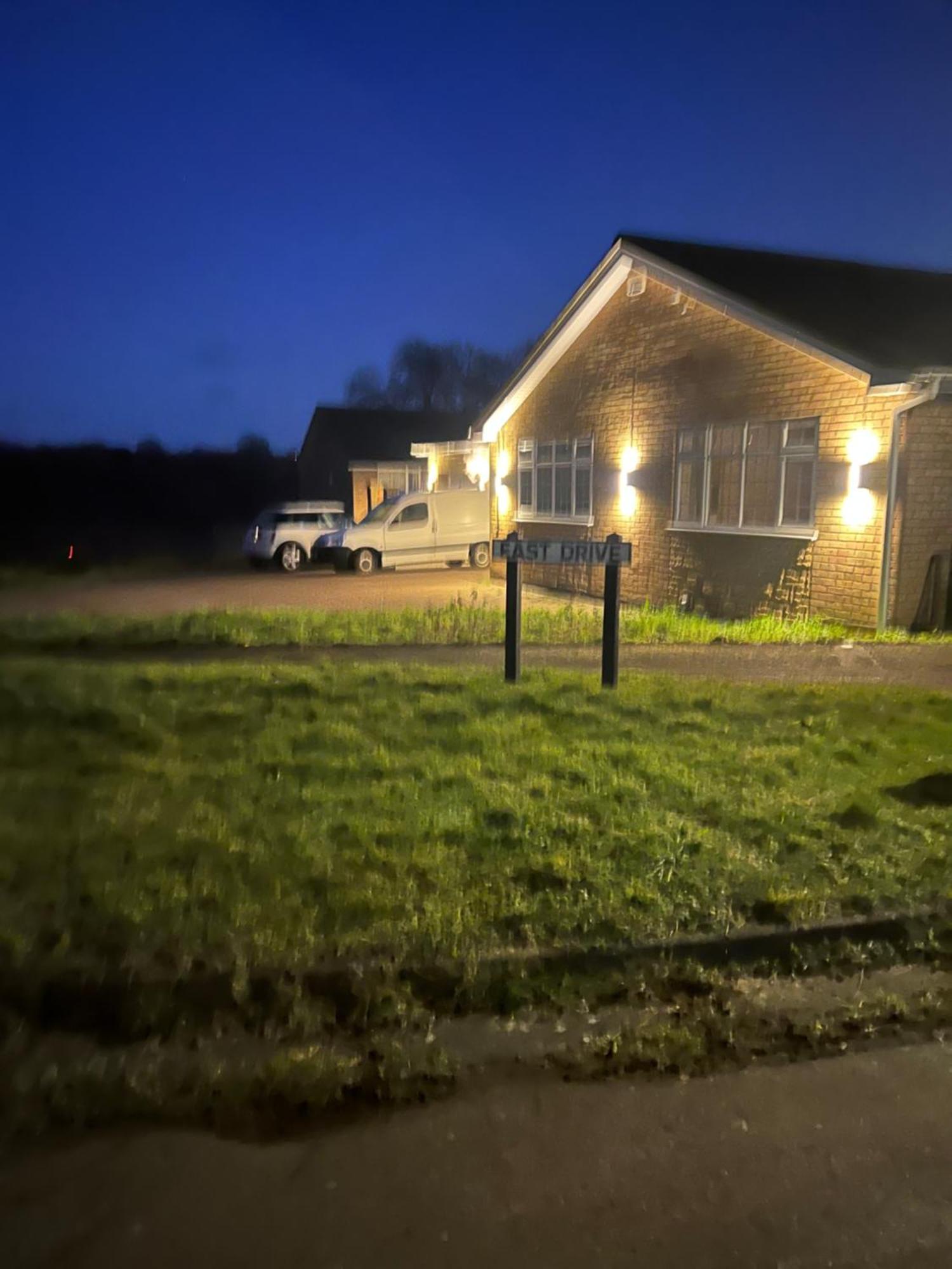 Double Room At The Bungalow With Shared Shower Room Kettering Exteriör bild